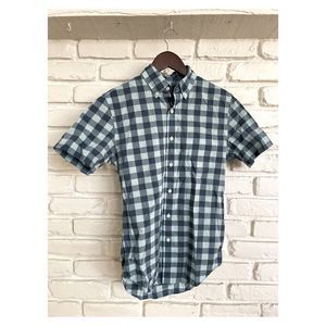 J. Crew Mens checkered shirt sleeve button down.